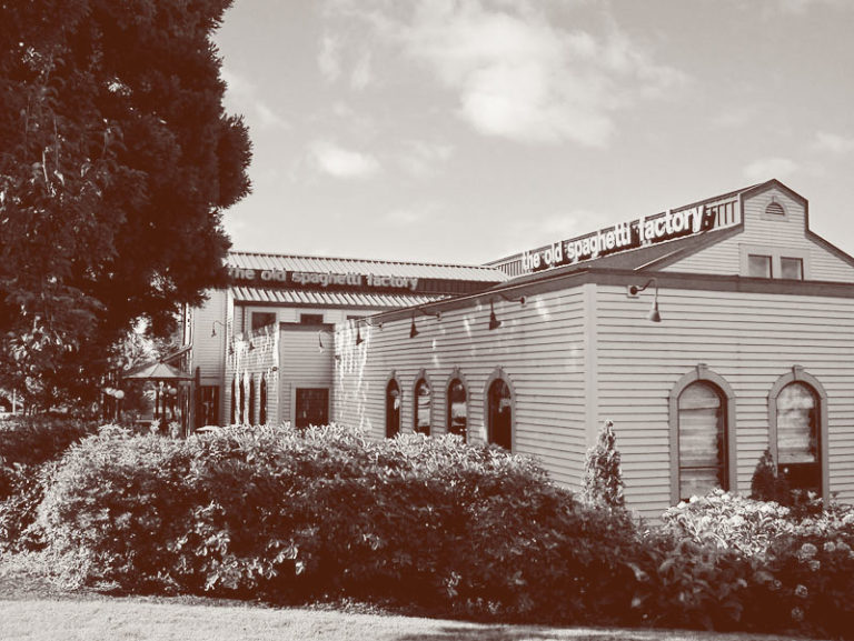 Clackamas Old Spaghetti Factory exterior