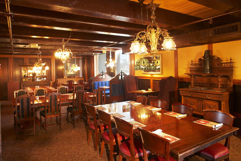 Newport Beach Old Spaghetti Factory interior