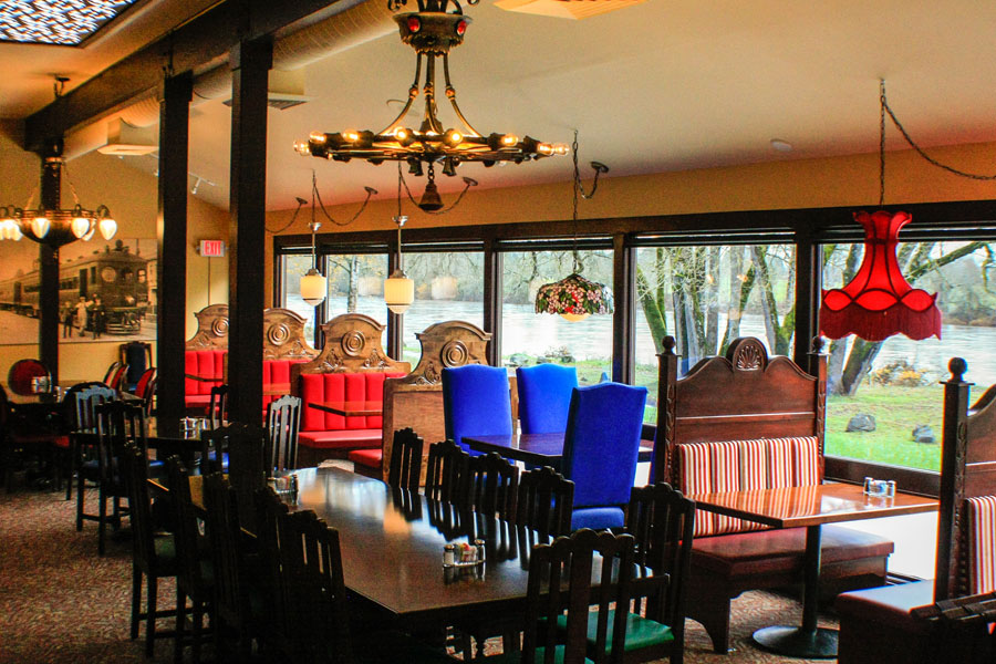 Corvallis Old Spaghetti Factory interior